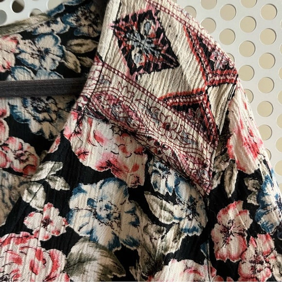 Billabong Floral Long-sleeved Vee Neck Beach Sun Dress Size Small/Med GUC - Picture 4 of 13